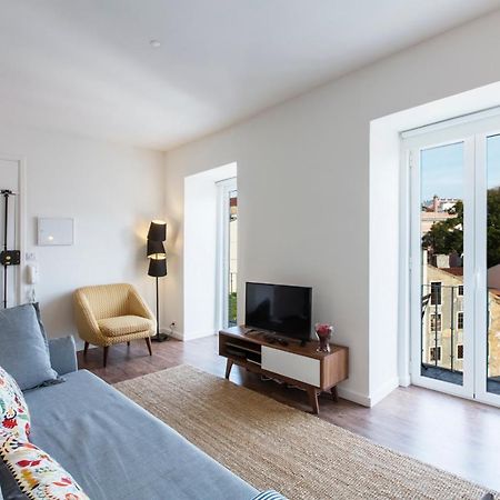 Amazing Downtown Apt With Small Balcony With View Over The Castle Lisboa Exterior foto