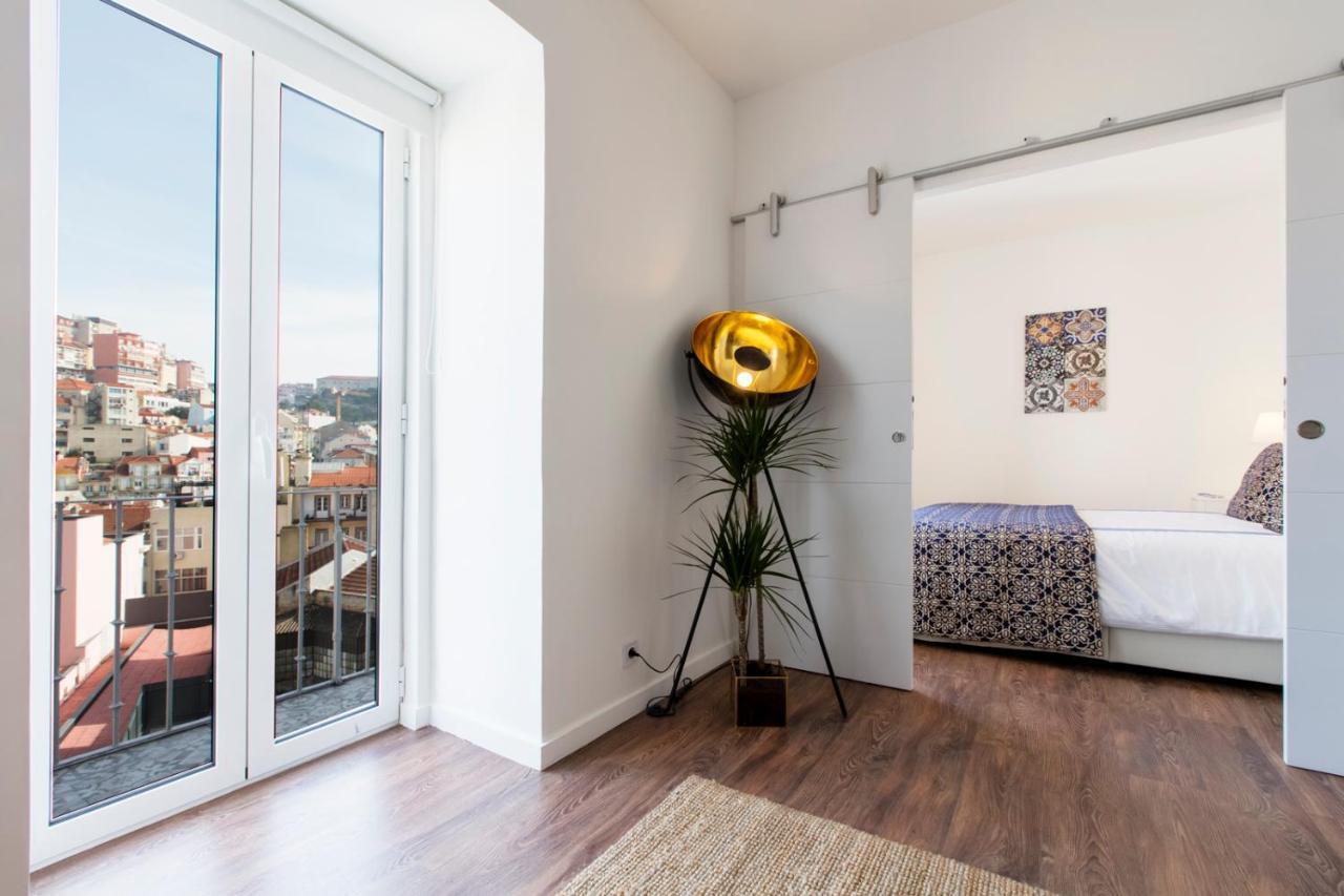Amazing Downtown Apt With Small Balcony With View Over The Castle Lisboa Exterior foto