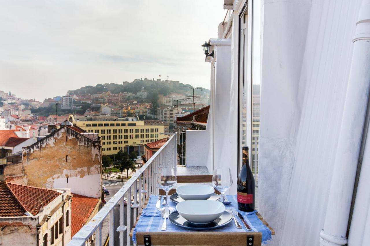 Amazing Downtown Apt With Small Balcony With View Over The Castle Lisboa Exterior foto